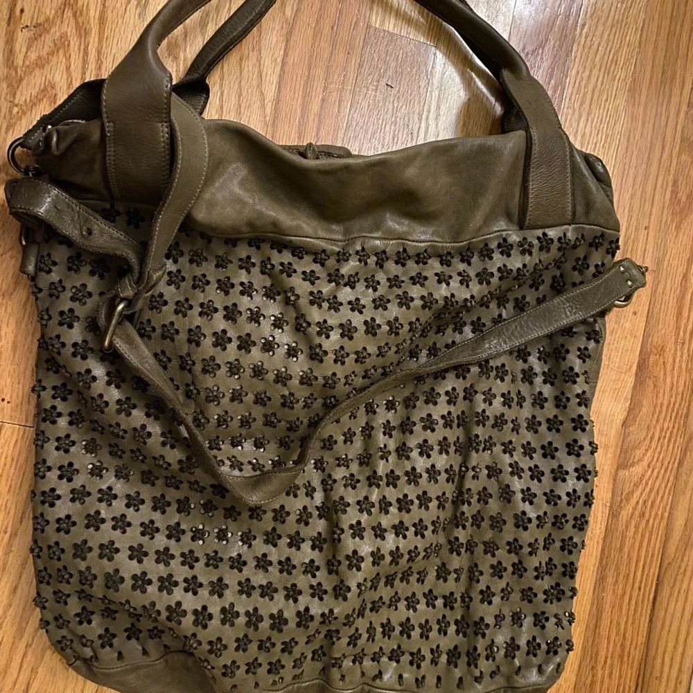 ERRELLEVENTIDUE Green LEATHER PERFORATED Shoulder Bag MADE IN ITALY - Picture 2 of 8